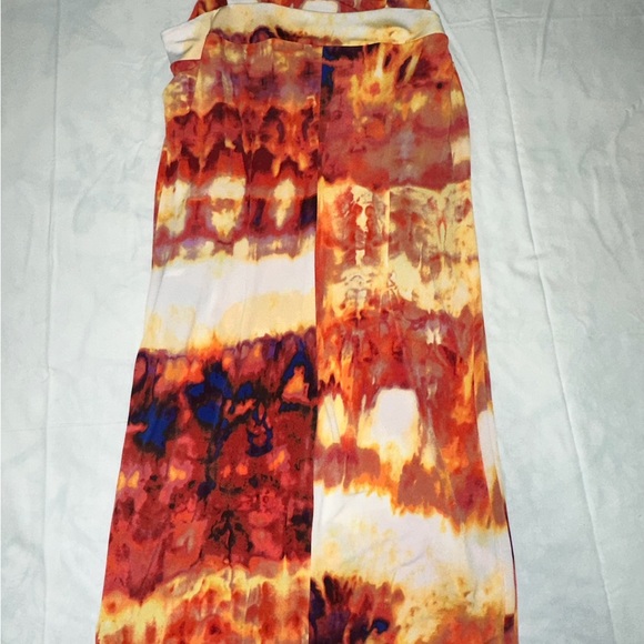 Bold elements dress size medium - Picture 2 of 3